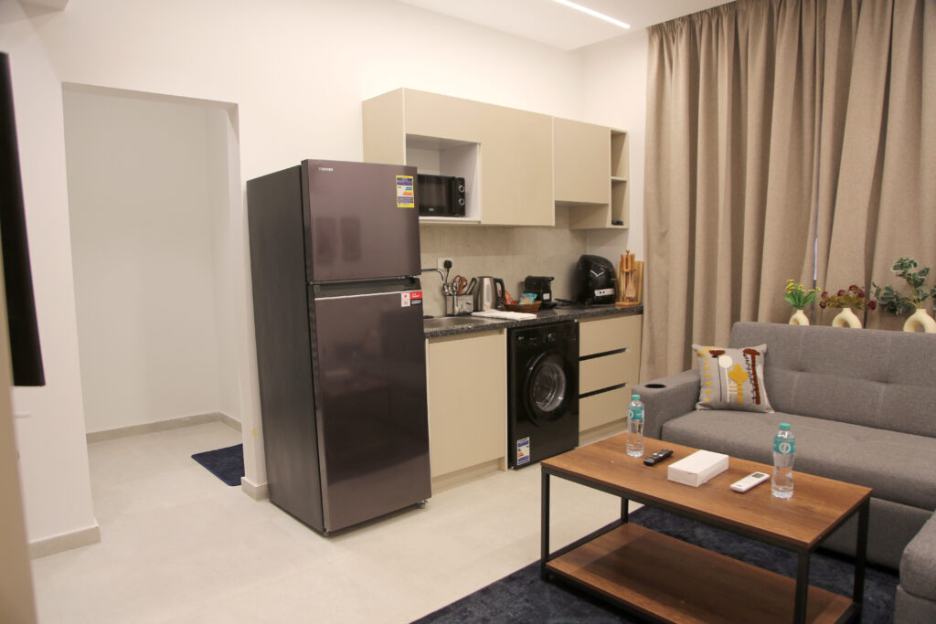 Serviced apartments vs hotels in Cairo for travelers